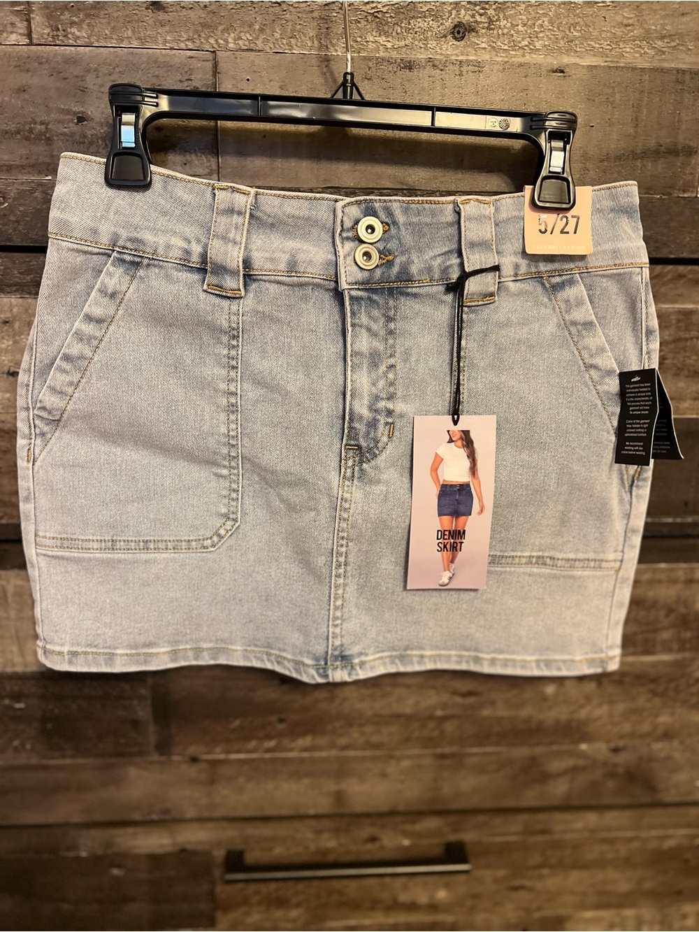 NWT Celebrity Pink Denim Mini Skirt Light Wash Porkchop Pockets Size 5/27
